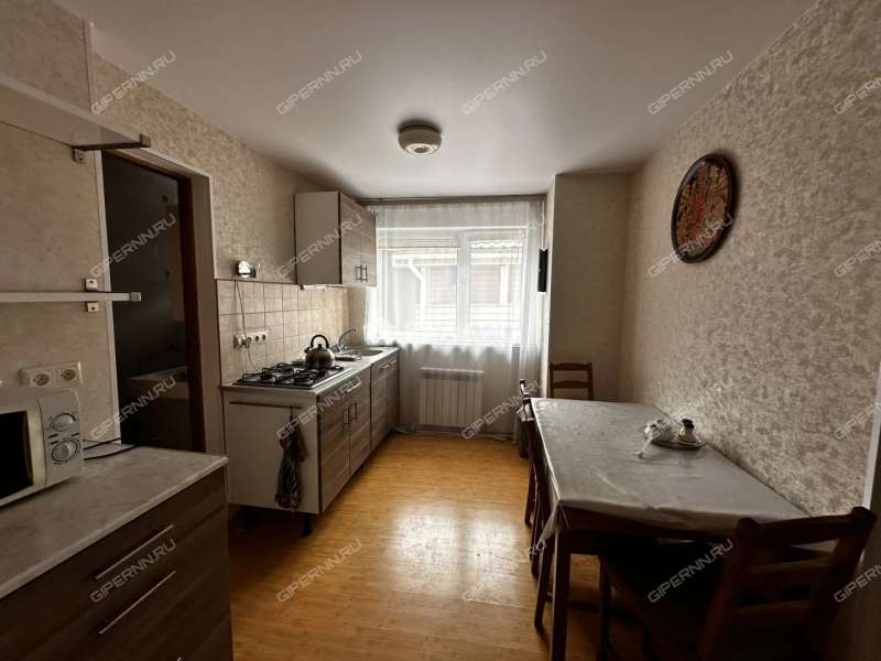 дом на улице Зеленкина село Безводное