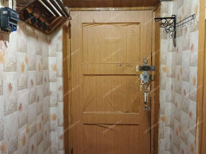 двухкомнатная квартира на улице Минеева дом 15