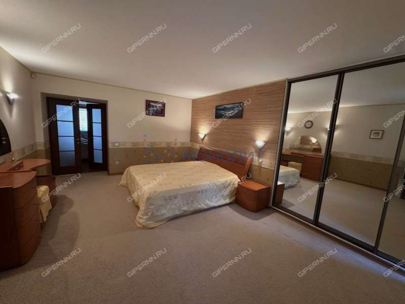 трёхкомнатная квартира на улице Невзоровых дом 47