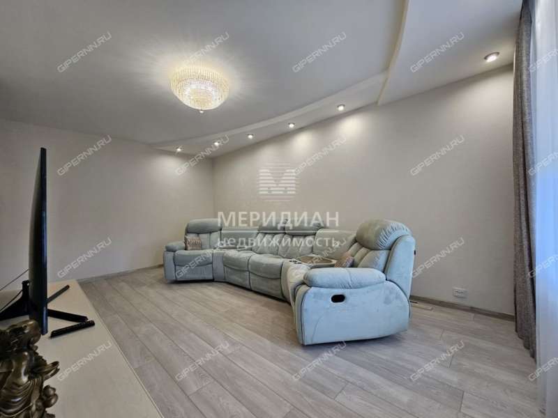 трёхкомнатная квартира на Арзамасской улице дом 5