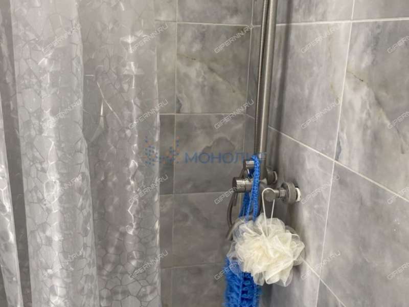 квартира-студия на улице 40 лет Октября дом 1А