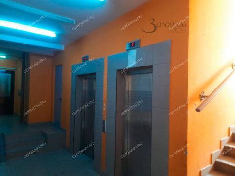 2-komnatnaya-ul-dvizhencev-d-34 фото