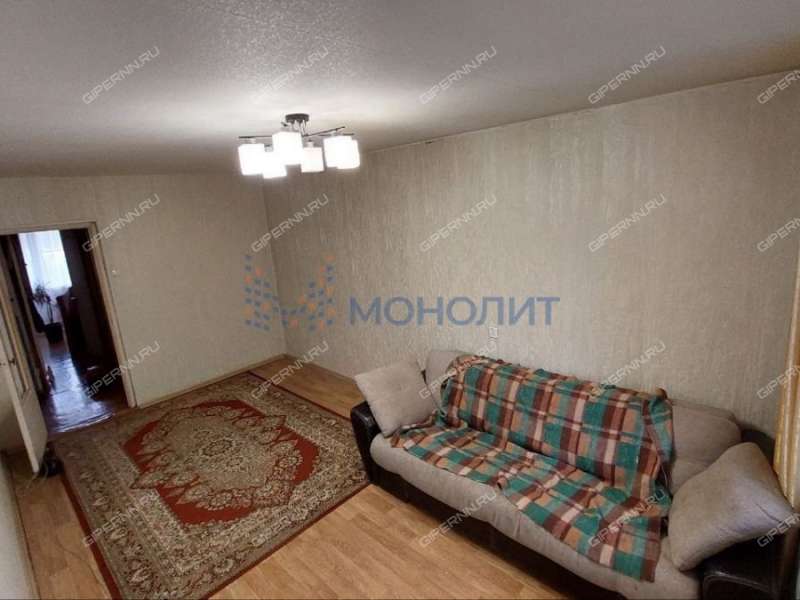 трёхкомнатная квартира на улице Краснодонцев дом 11А