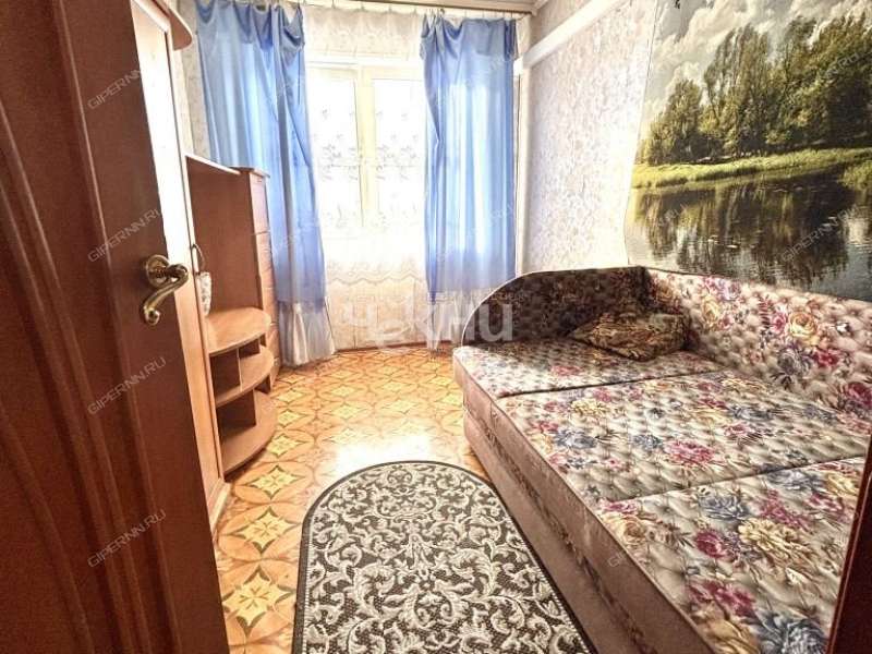 трёхкомнатная квартира на улице Ефремова дом 5А