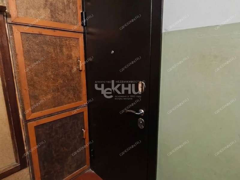 трёхкомнатная квартира на улице Красных Зорь дом 23