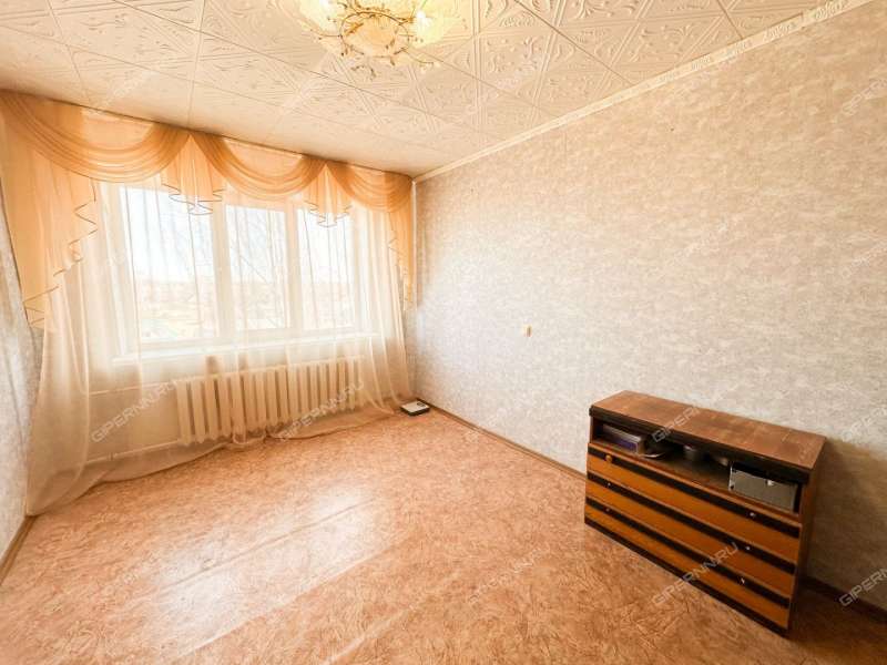 трёхкомнатная квартира в 2-м микрорайоне дом 30 город Бор