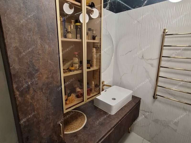 четырёхкомнатная квартира на проспекте Ленина дом 30 к5