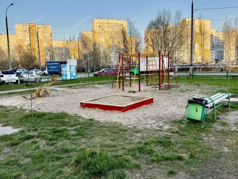 двухкомнатная квартира на улице Героя Шнитникова дом 3