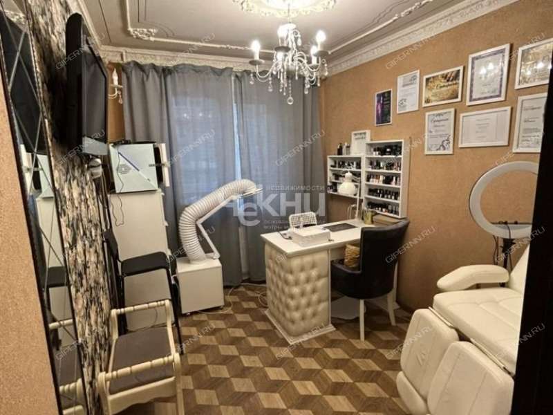 четырёхкомнатная квартира на улице Бурденко дом 19