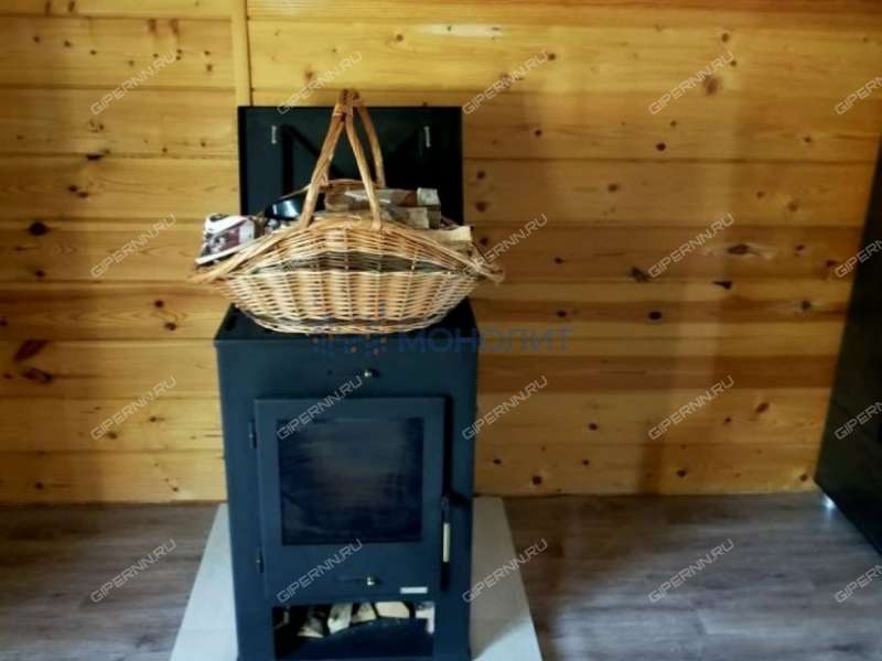 дом на Центральной улице село Спасское