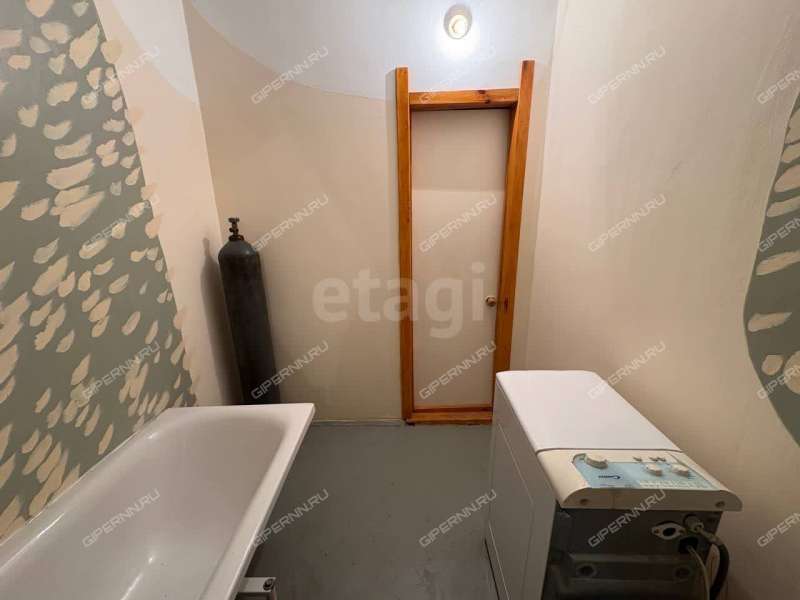 трёхкомнатная квартира на улице Ванеева дом 229