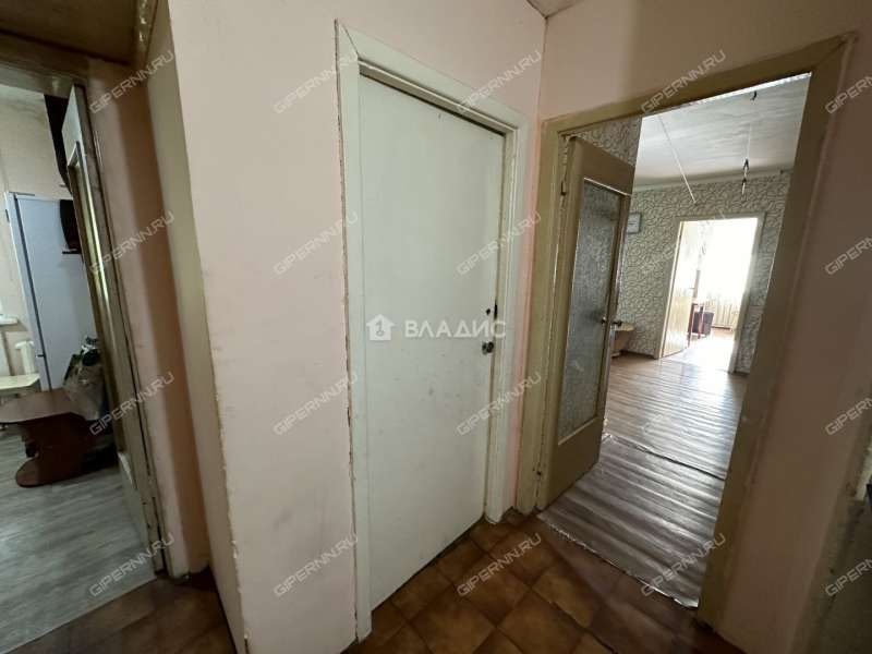 четырёхкомнатная квартира на улице Баумана дом 50 к1