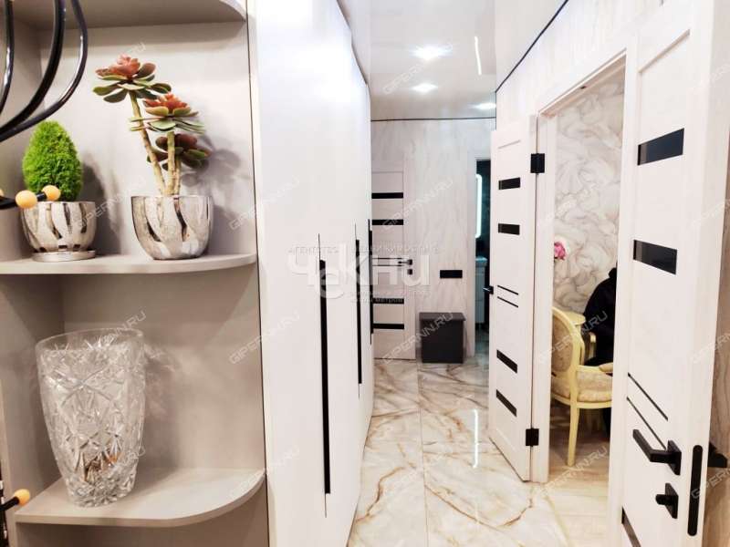 трёхкомнатная квартира на улице Октябрьской Революции дом 40