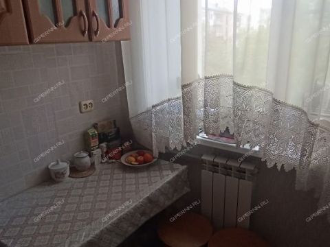 3-komnatnaya-ul-sutyrina-d-18 фото