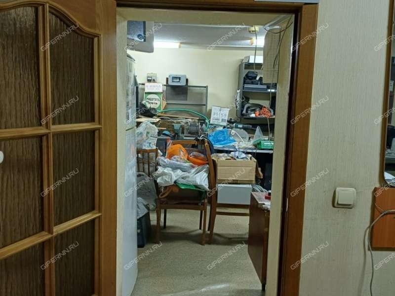 помещение под помещение свободного назначения на улице Невзоровых