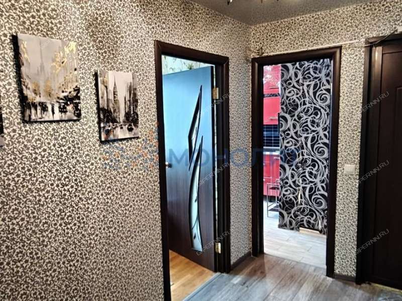 трёхкомнатная квартира в Центральном микрорайоне дом 1 город Выкса