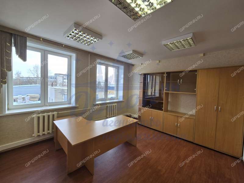 помещение под помещение свободного назначения на Торфяной улице