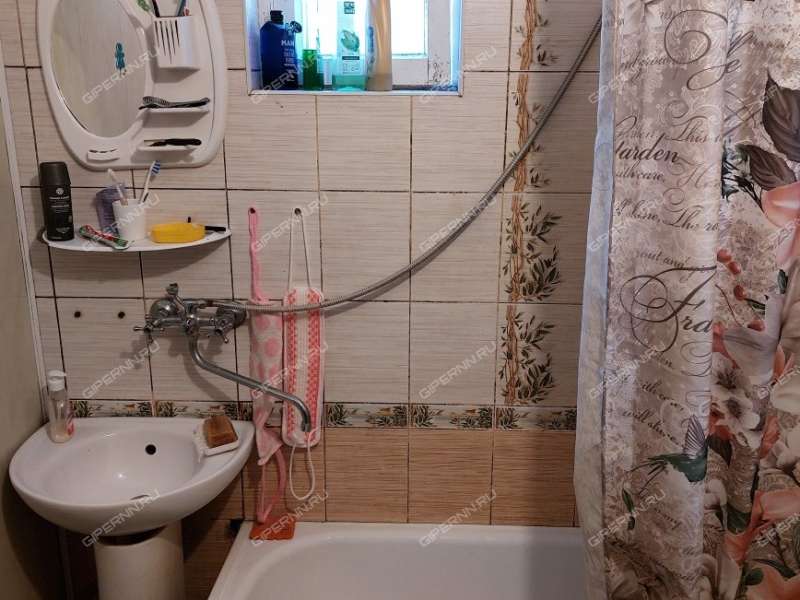 дом в Парниковом переулке