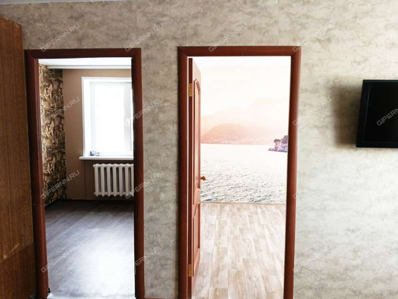 трёхкомнатная квартира на Школьная ул. дом 26 село Чернуха