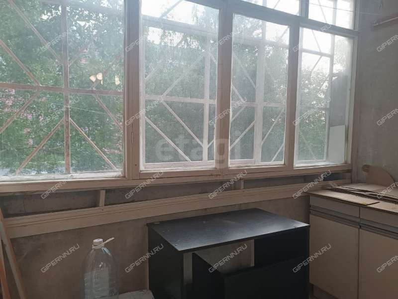 двухкомнатная квартира на улице Верхнепечёрская дом 12