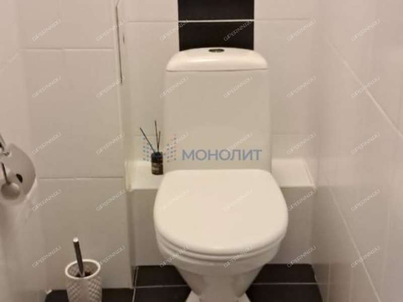 трёхкомнатная квартира на Вятской улице дом 9