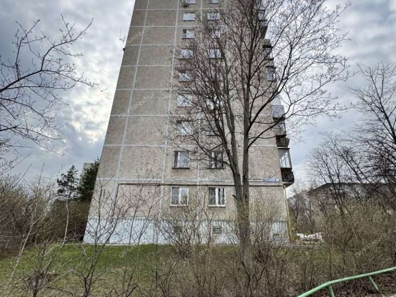 трёхкомнатная квартира на улице Академика Баха дом 11