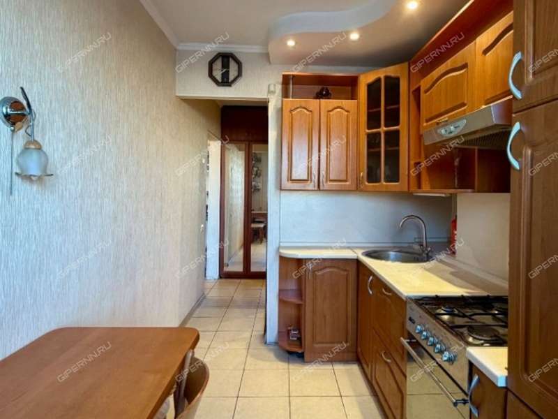 трёхкомнатная квартира на улице Мельникова дом 30