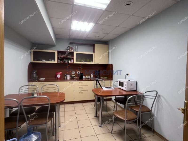 помещение под офис, недвижимость под гостиничный бизнес на Родниковой улице