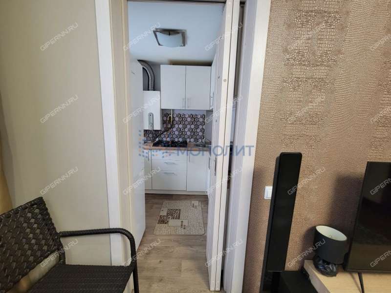 двухкомнатная квартира на улице Сутырина дом 18