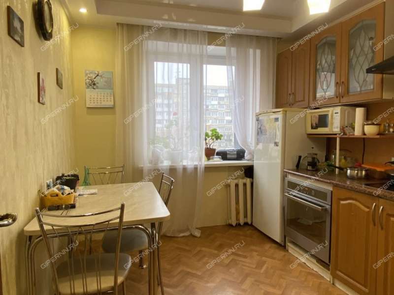 четырёхкомнатная квартира на Московском шоссе дом 17а