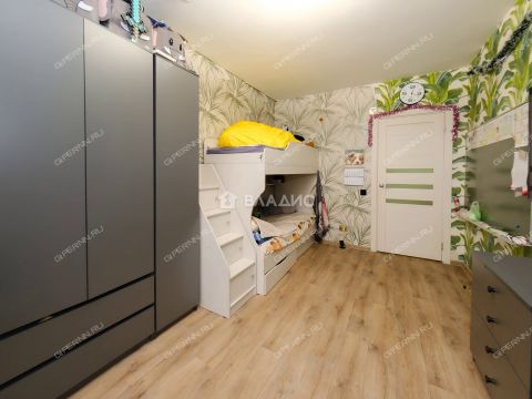 2-komnatnaya-ul-romantikov-d-15 фото