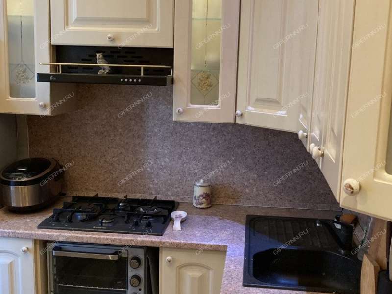 трёхкомнатная квартира на улице Ярошенко дом 1