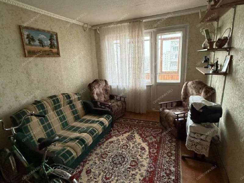 трёхкомнатная квартира на улице Политбойцов дом 8