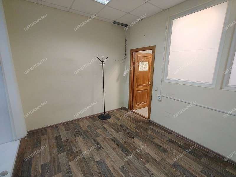 помещение под торговую площадь на Керченская ул,д. 14а