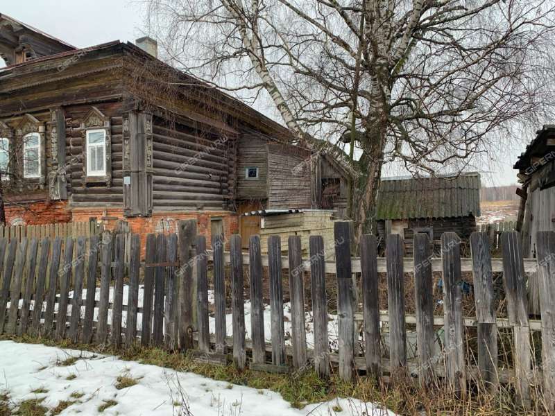 двухкомнатная квартира на  дом 26 село Михайловское