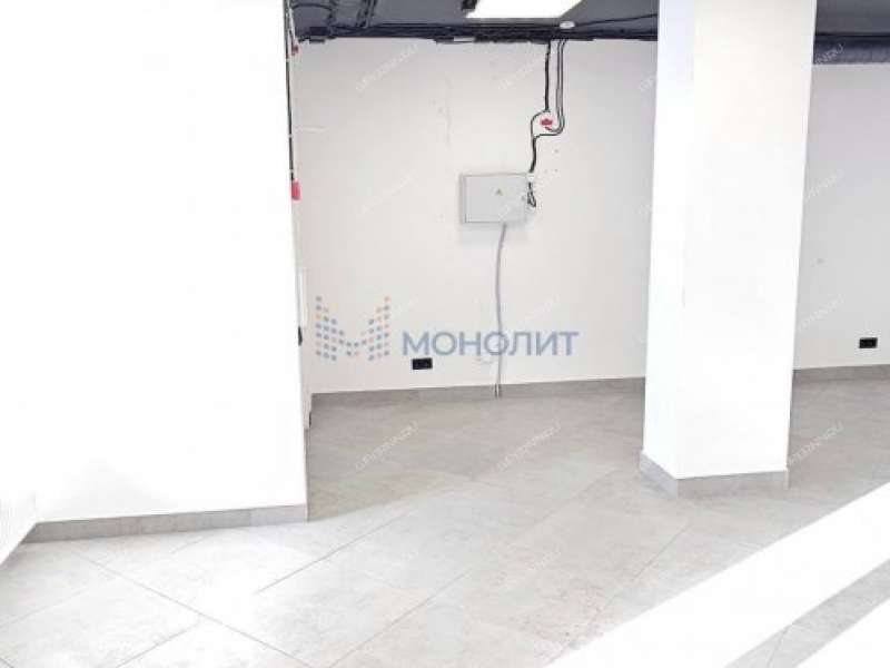 помещение под офис, торговую площадь на улице Владимира Лузянина