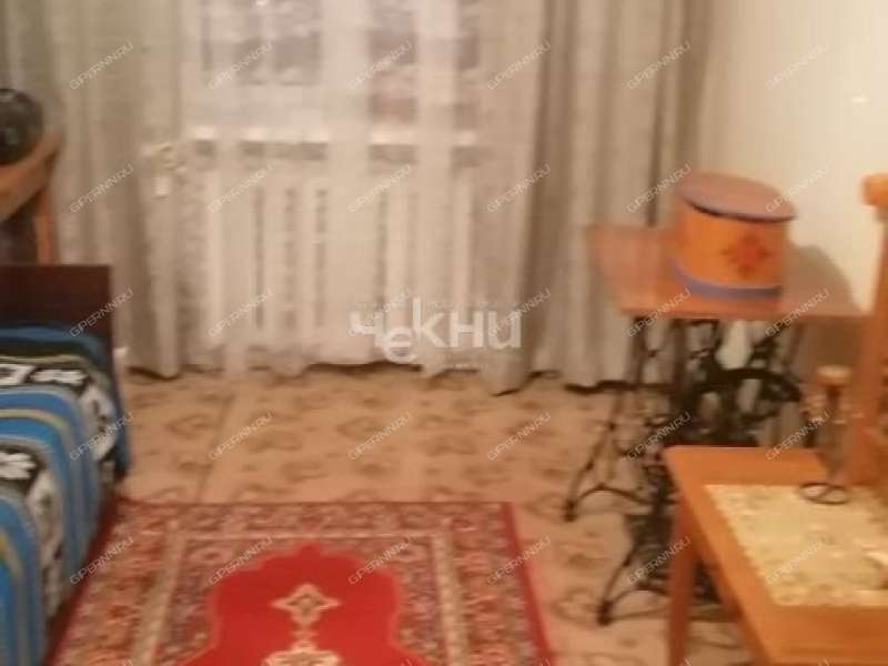 трёхкомнатная квартира на улице Ванеева дом 24