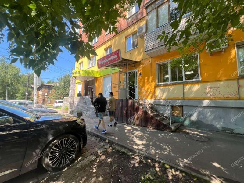 помещение под торговую площадь на улице Октябрьской Революции