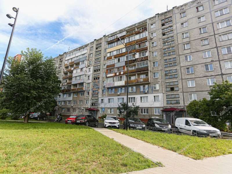 трёхкомнатная квартира на Мещерском бульваре дом 2