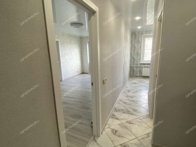 трёхкомнатная квартира в 3-м микрорайоне дом 16 город Кстово