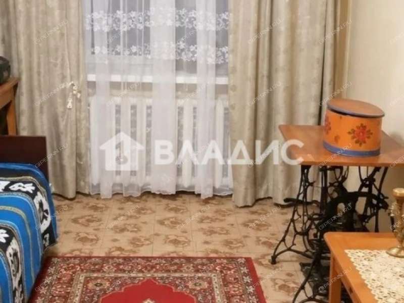 трёхкомнатная квартира на улице Ванеева дом 24