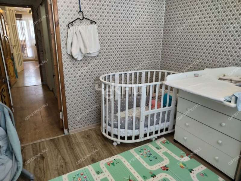 трёхкомнатная квартира на улице Германа Лопатина дом 13