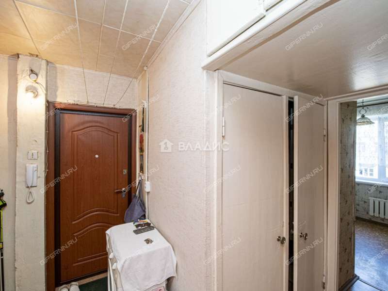 трёхкомнатная квартира на улице Островского дом 1