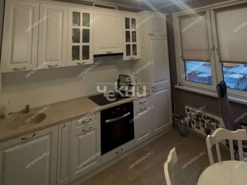 однокомнатная квартира на Бурнаковской улице дом 83