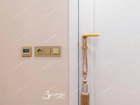 3-komnatnaya-ul-svetlogorskaya-d-6 фото