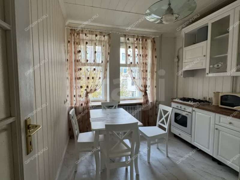 трёхкомнатная квартира на улице Максима Горького дом 52