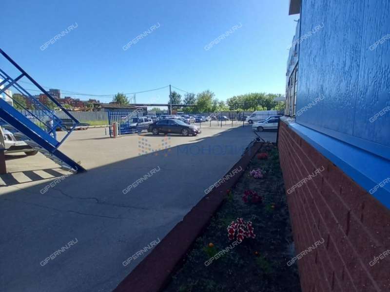 здание под офис, недвижимость под образовательные учреждения на Деловой улице