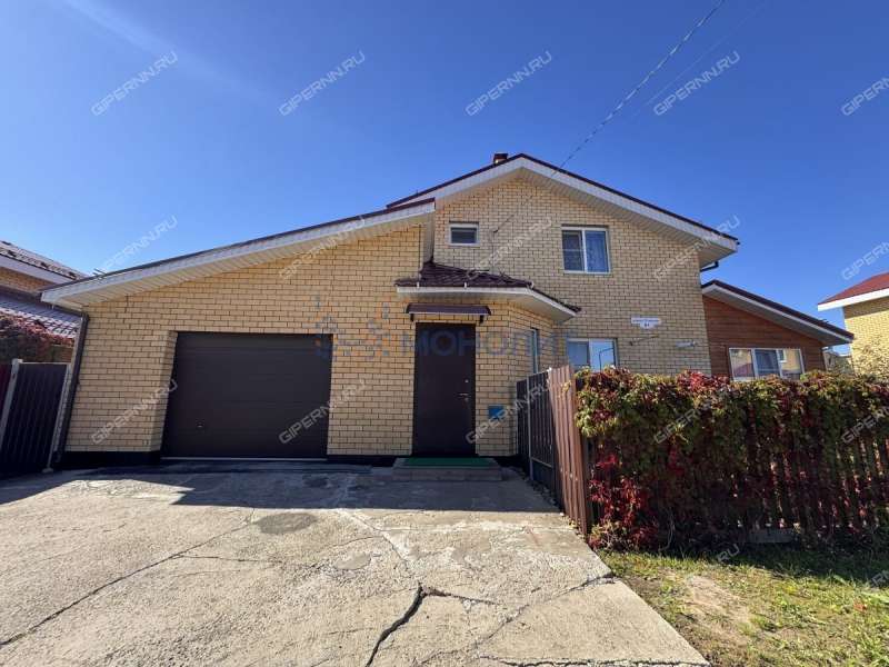 дом на Озёрной улице деревня Крутая