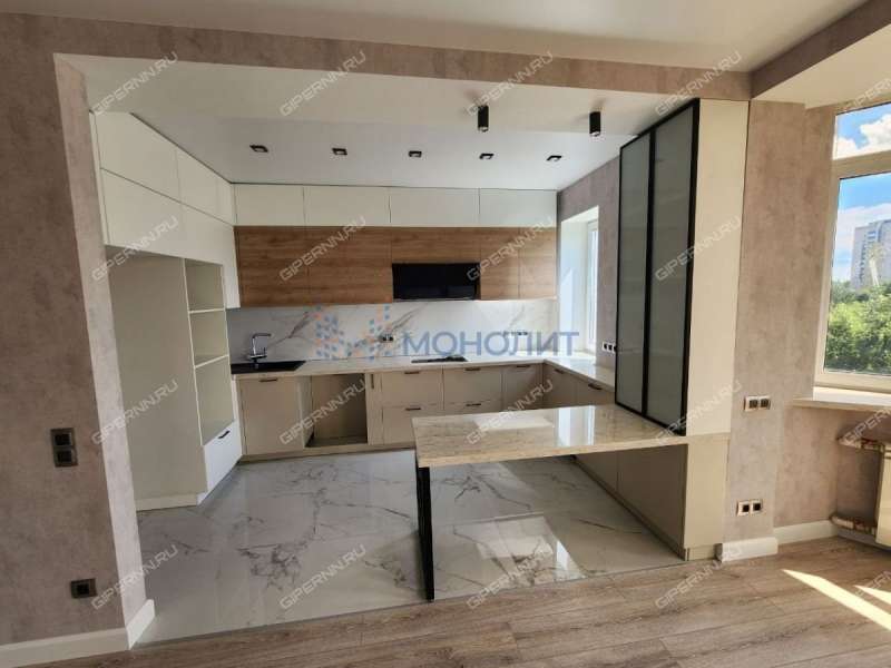 трёхкомнатная квартира на Молодёжном проспекте дом 38