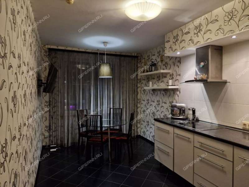 трёхкомнатная квартира на улице Янки Купалы дом 40